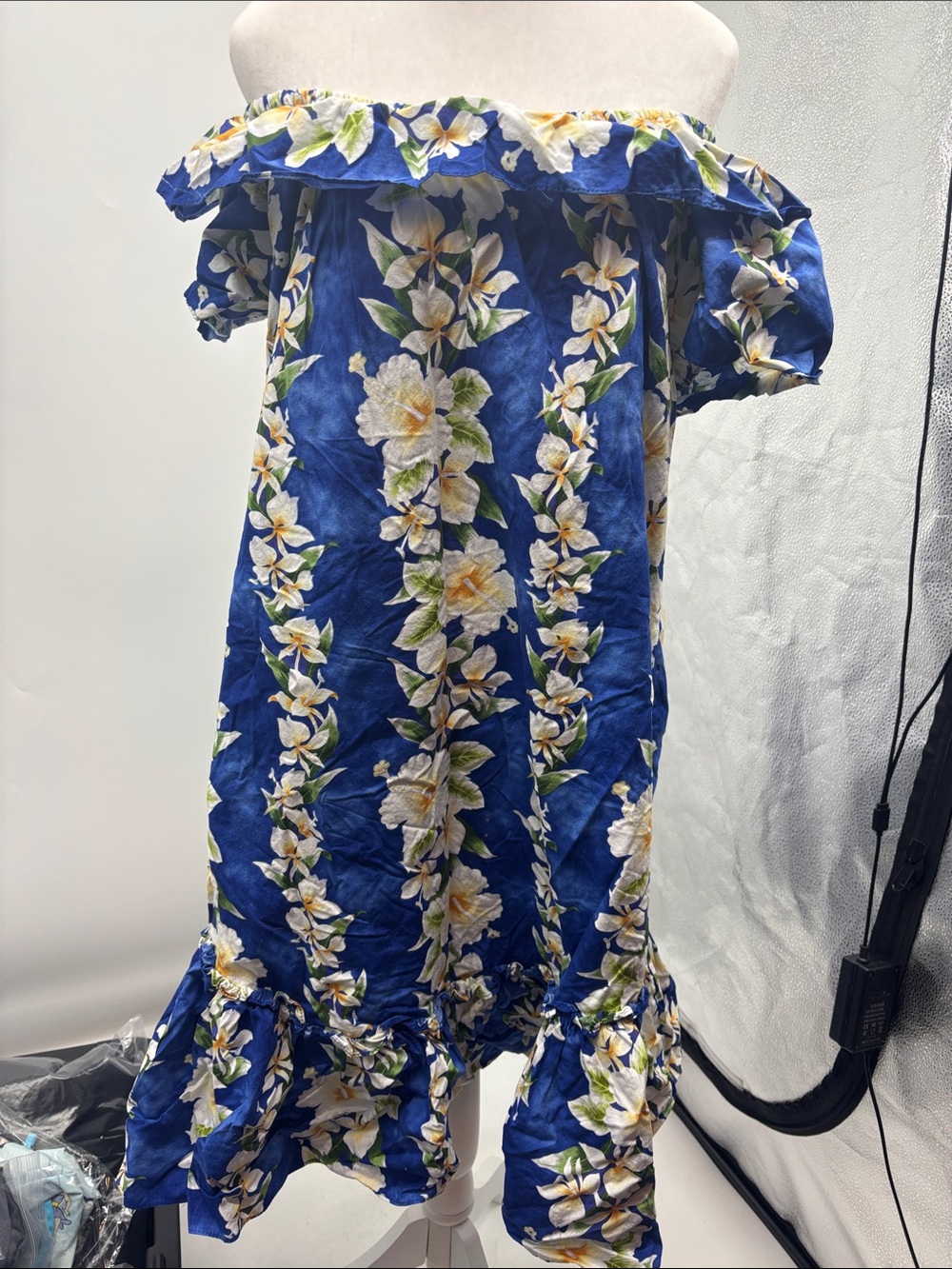Off-Shoulder Floral Strapless Dress in Blue